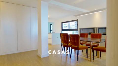 Apartamento T5 Venda em São Martinho,Funchal