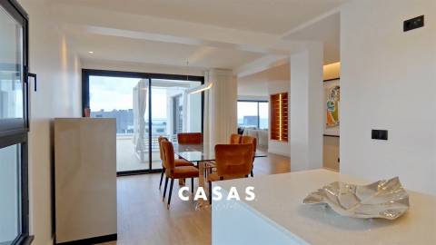 Apartamento T5 Venda em São Martinho,Funchal