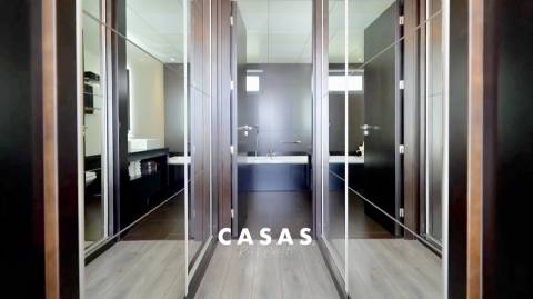 Luxuosa Villa T4 com Piscina + Apartamento T1 - Arco da Calheta