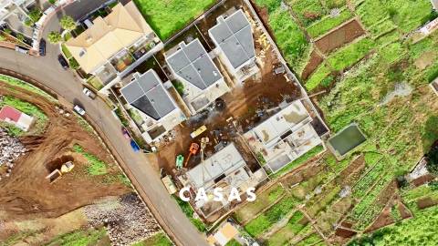 Moradias de Luxo, T4 em Caniço de Baixo, Sta. Cruz - Ilha da Madeira