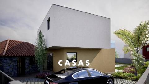 Lote de terreno com 870m2 e com projeto aprovado para construção de duas moradias na Ponta Do Pargo