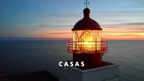 Moradia e 2 palheiros para recuperar nos límites dos terrenos do campo de Golfe da Ponta do Pargo.