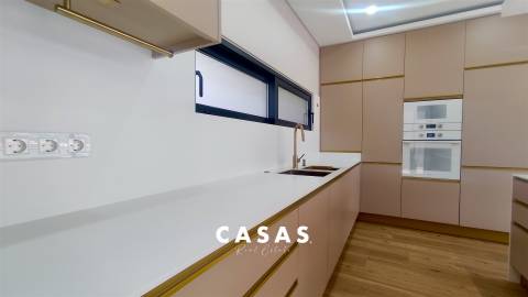 Moradia Isolada T4 Venda em Machico,Machico