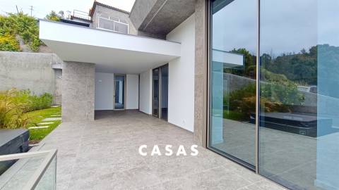 Moradia T4 Venda em Estreito da Calheta,Calheta (Madeira)