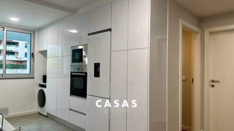 Apartamento T2 Arrendamento em São Martinho,Funchal