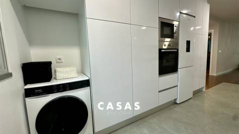 Apartamento T2 Arrendamento em São Martinho,Funchal