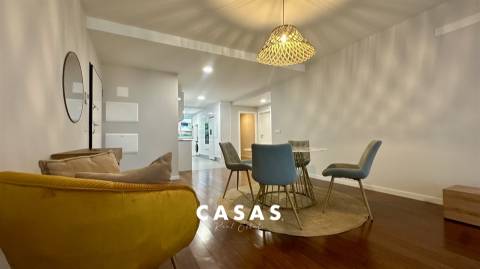 Apartamento T2 Arrendamento em São Martinho,Funchal