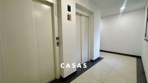 Apartamento T2 Arrendamento em São Martinho,Funchal