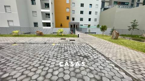 Apartamento T2 Arrendamento em São Martinho,Funchal