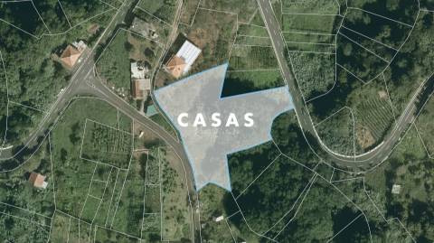 Lote de Terreno com 2.950 m² com duas frentes de estrada em Santana