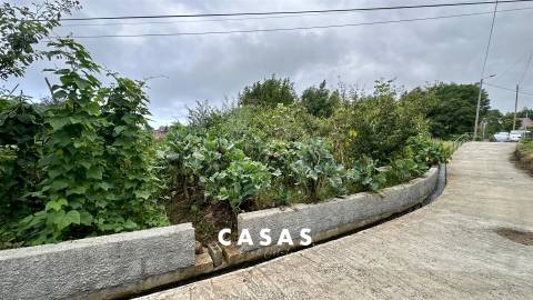 Lote de Terreno com 2.950 m² com duas frentes de estrada em Santana