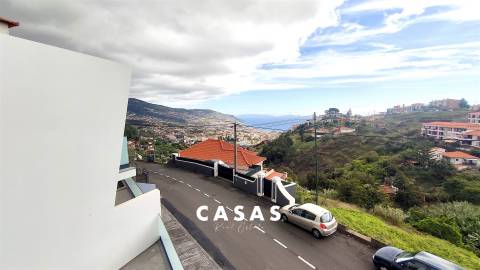 Moradia Geminada T3 Venda em Santo António,Funchal