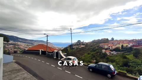 Moradia Geminada T3 Venda em Santo António,Funchal
