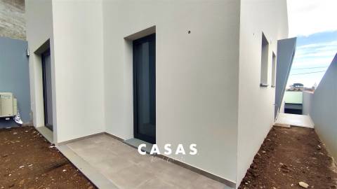 Moradia Geminada T3 Venda em Santo António,Funchal
