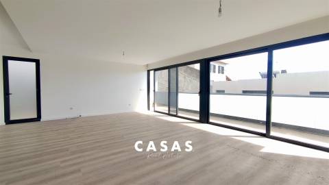 Moradia Geminada T3 Venda em Santo António,Funchal