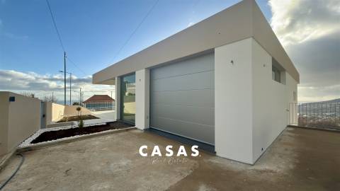 Moradia T2 Venda em Arco da Calheta,Calheta (Madeira)