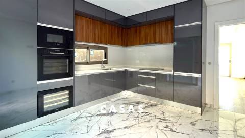 Moradia T3 Venda em Santa Cruz,Santa Cruz