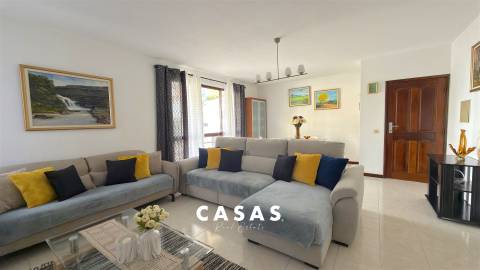 Apartamento T2 Arrendamento em Caniço,Santa Cruz