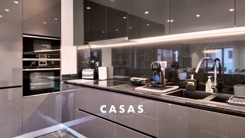 Apartamento T2 com terraço privado em Novo Empreendimento no Funchal