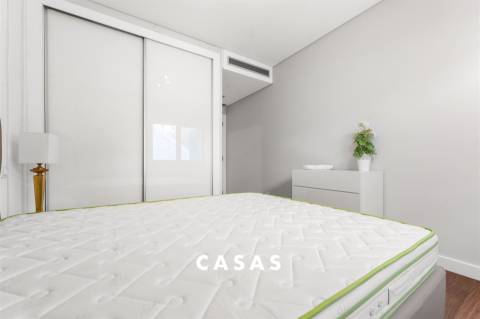 Apartamento T2 Arrendamento em Funchal (Sé),Funchal