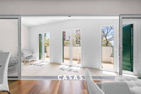 Apartamento T2 Arrendamento em Funchal (Sé),Funchal