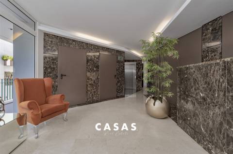 Apartamento T2 Arrendamento em Funchal (Sé),Funchal