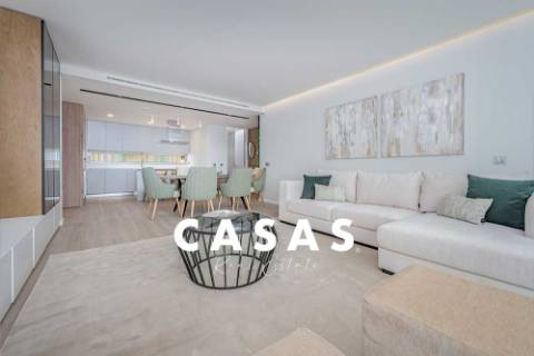 Apartamento T2 Arrendamento em Funchal (São Pedro),Funchal