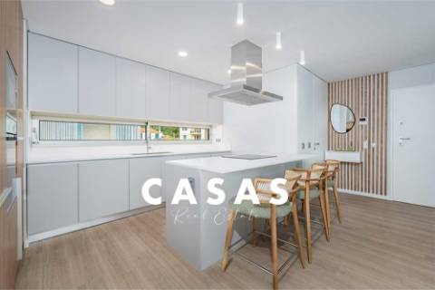 Apartamento T2 Arrendamento em Funchal (São Pedro),Funchal