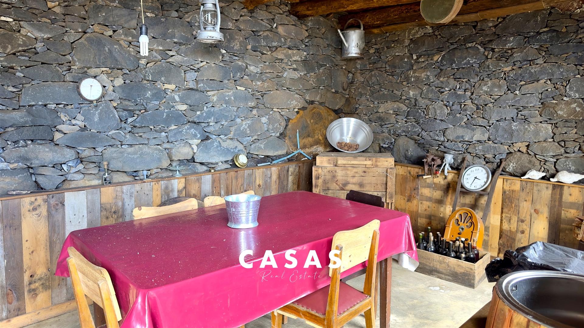 Moradia T2 Venda em Fajã da Ovelha,Calheta (Madeira)