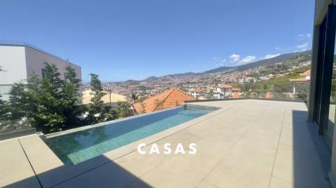 Moradia T2 Venda em Funchal (Santa Maria Maior),Funchal