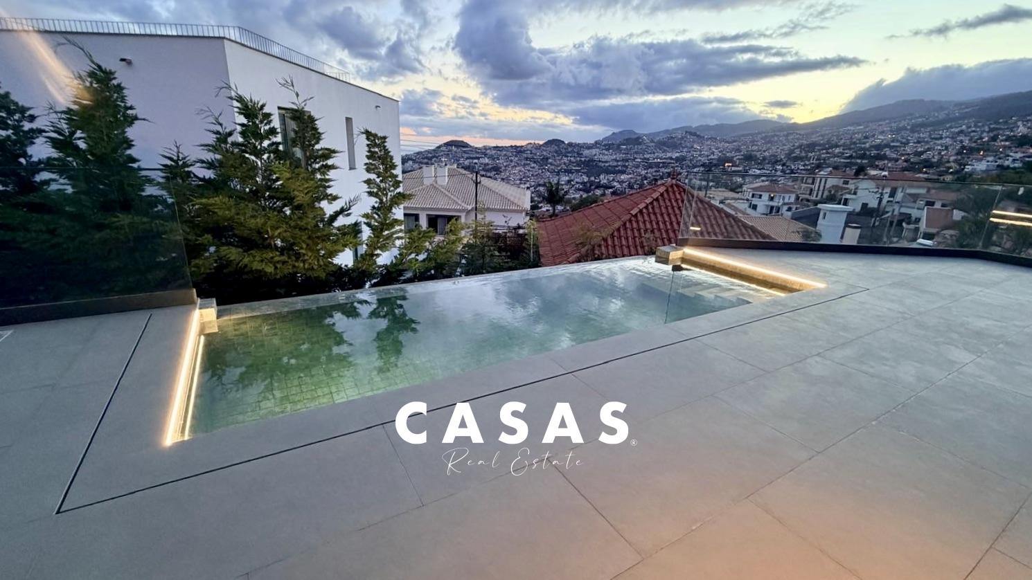 Moradia T2 Arrendamento em Funchal (Santa Maria Maior),Funchal