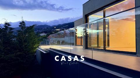 Moradia T2 Arrendamento em Funchal (Santa Maria Maior),Funchal