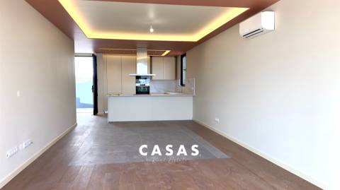 Moradia T2 Arrendamento em Funchal (Santa Maria Maior),Funchal