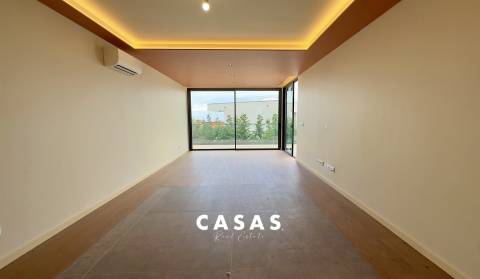 Moradia T2 Arrendamento em Funchal (Santa Maria Maior),Funchal