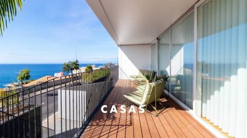 Moradia Geminada de LUXO - MOBILADA com JACUZZY | São Martinho, Funchal