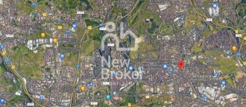 Apartamento T2 remodelado à venda na Damaia. Localização privilegiada. Com ótimas áreas.