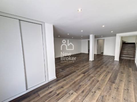 Moradia T4+1 com Piscina em Cascais. Nova construção. Localização privilegiada em zona residencial