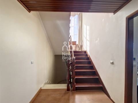 Moradia T4+1, com Piscina , Vista para o Mar e Serra