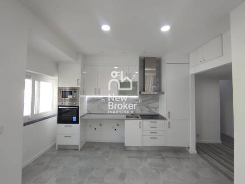 Apartamento T2 Venda em Laranjeiro e Feijó,Almada