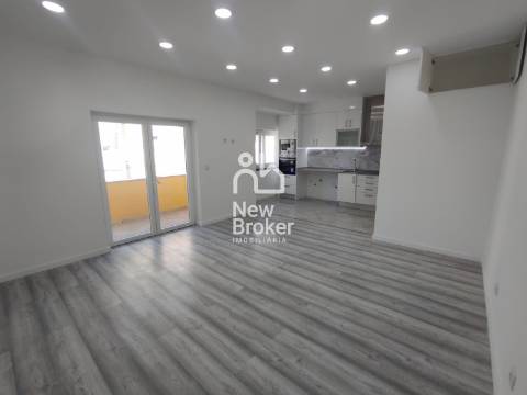Apartamento T2 Venda em Laranjeiro e Feijó,Almada