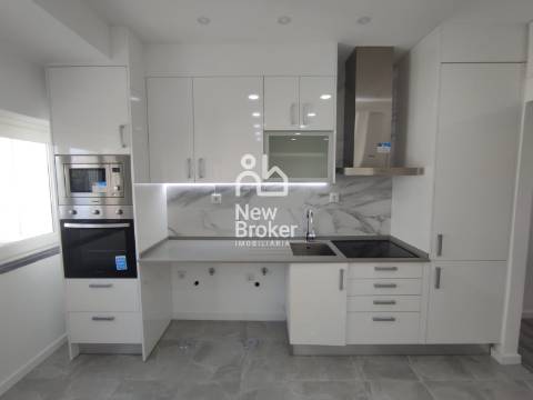 Apartamento T2 Venda em Laranjeiro e Feijó,Almada