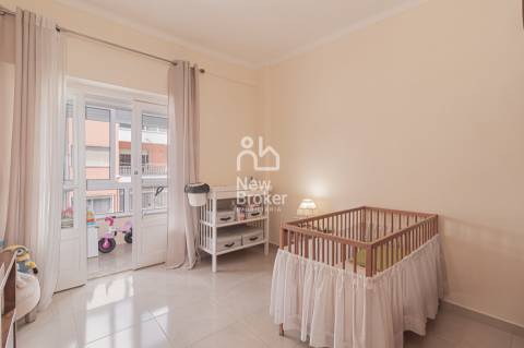 Apartamento T2 Venda em Rio de Mouro,Sintra