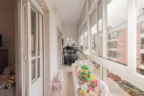 Apartamento T2 Venda em Rio de Mouro,Sintra