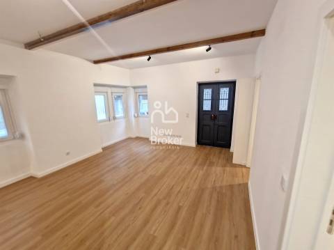 Fantástica moradia T3 em Agualva – Cacem