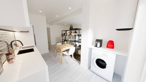 Venda T0 na Amadora, junto ao Metro.