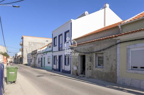 Moradia T3, nova, vista rio no Montijo – com isenção de IMT.