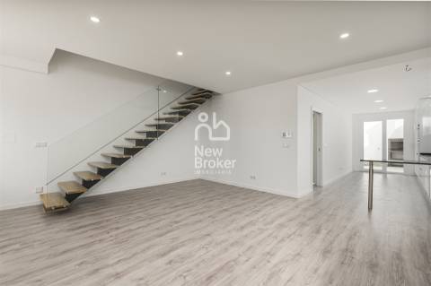 Moradia T3, nova, vista rio no Montijo – com isenção de IMT.