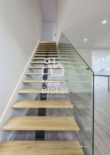 Moradia T3, nova, vista rio no Montijo – com isenção de IMT.