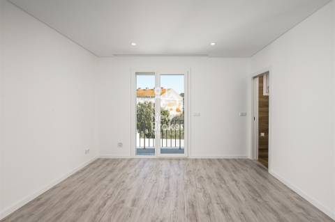 Moradia T3, nova, vista rio no Montijo – com isenção de IMT.