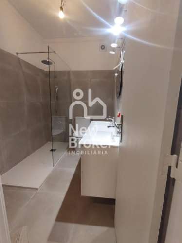 Apartamento T4 para venda em Maximinos, Braga, com garagem.